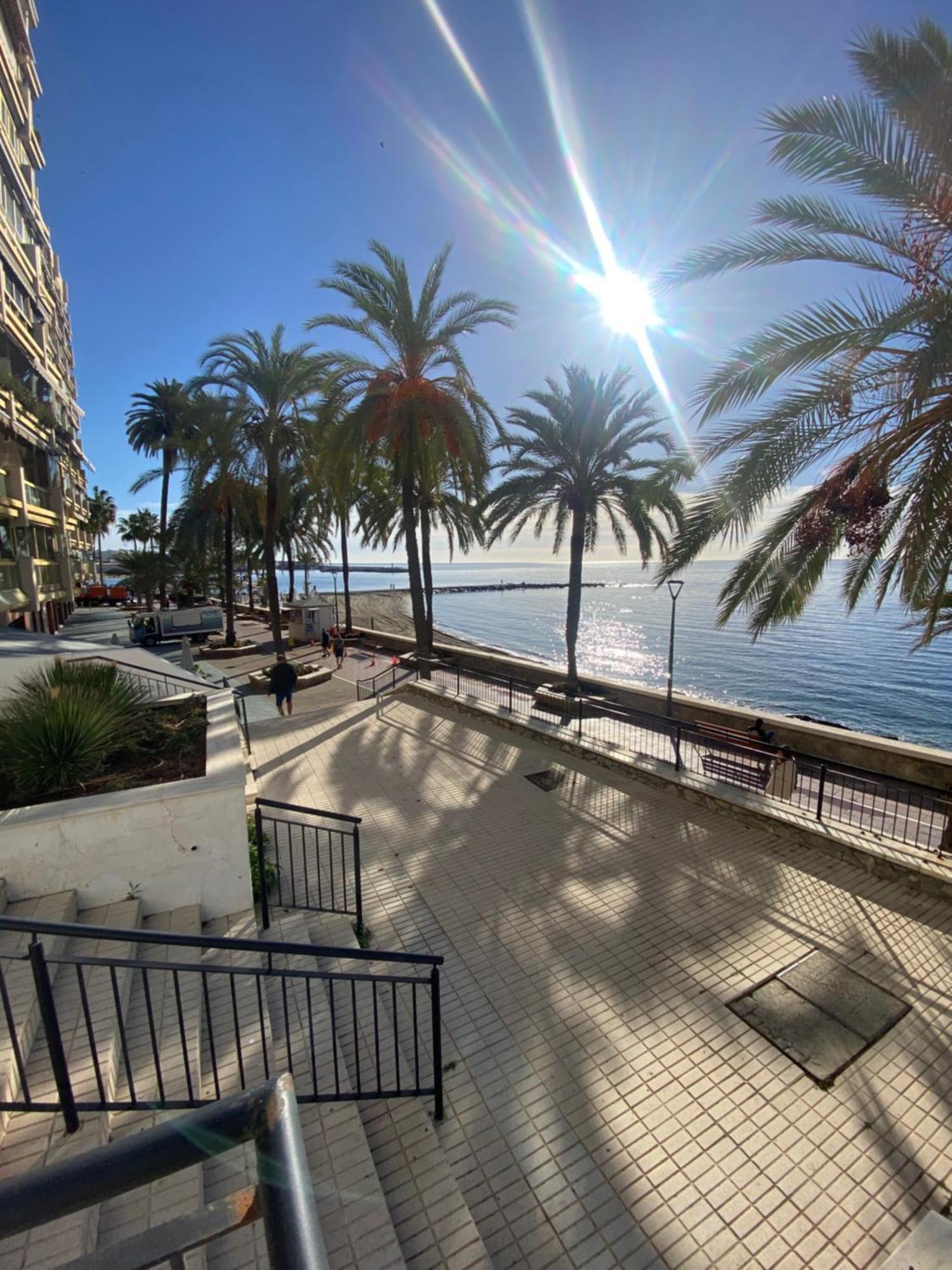 Apartment Beachfront Edificio Mayoral Primera Linea De Playa Y Centro Ciudad Con Barco Opcional Marbella